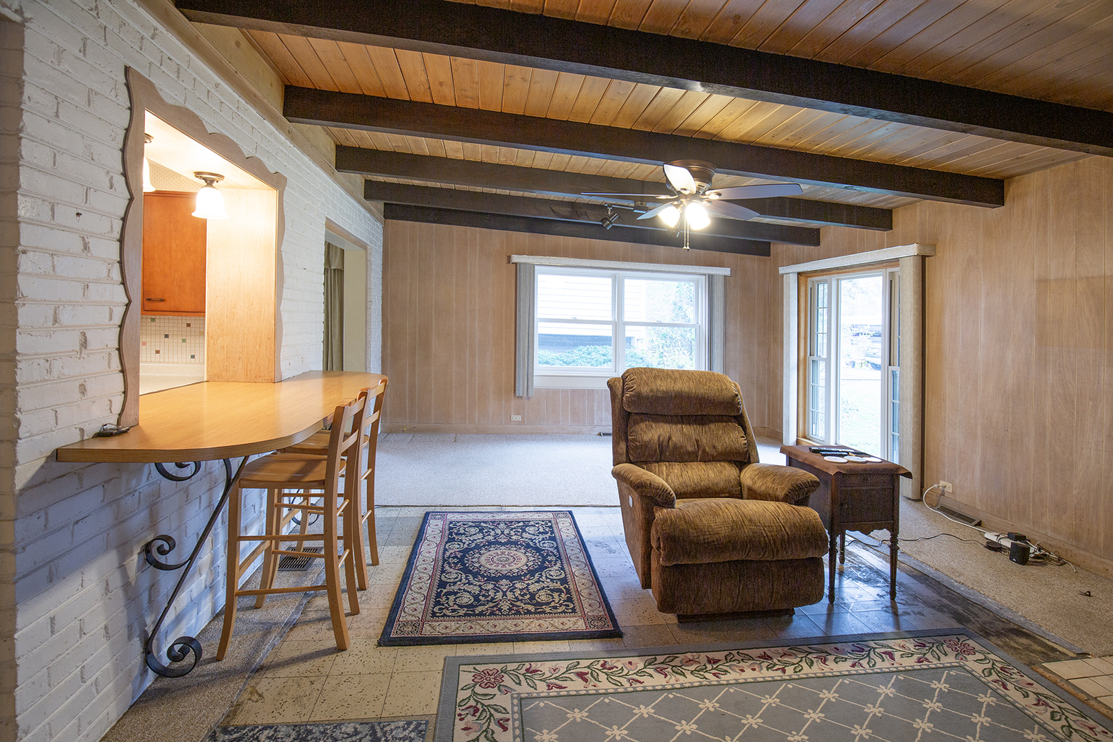 136 S Wisconsin Avenue, Villa Park, IL 60181