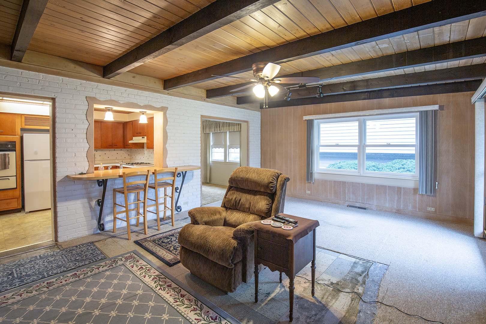 136 S Wisconsin Avenue, Villa Park, IL 60181