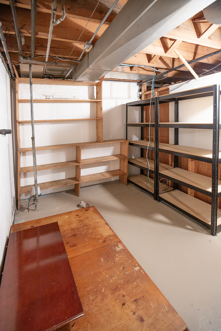 136 S Wisconsin Avenue, Villa Park, IL 60181