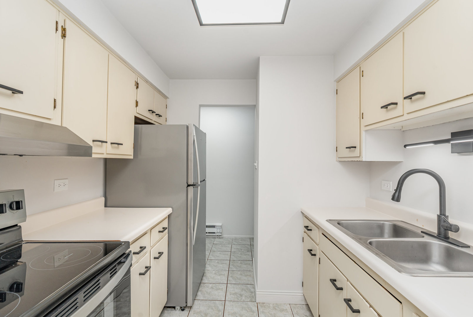 9724 S Karlov Avenue #103, Oak Lawn, IL 60453