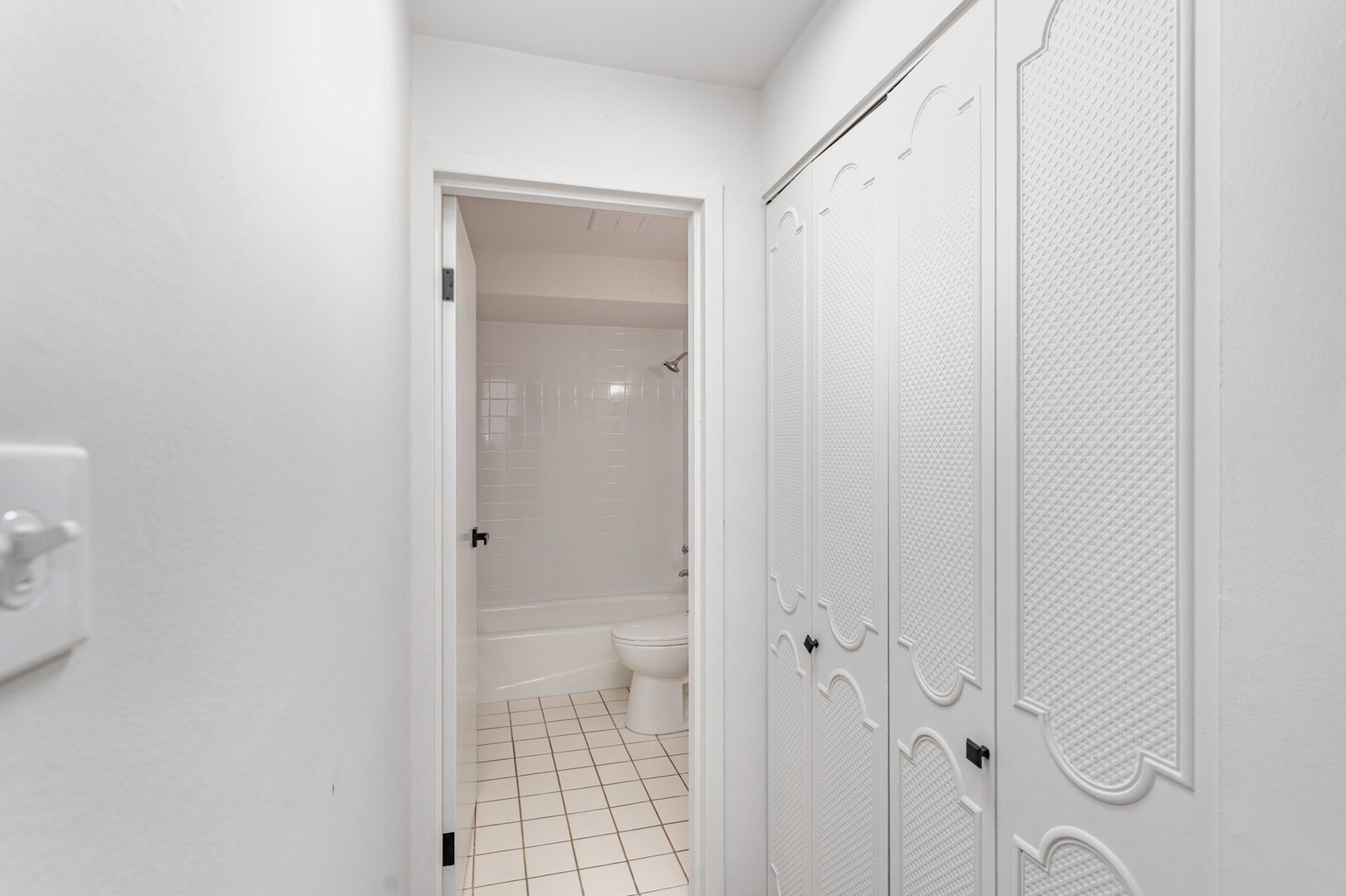 9724 S Karlov Avenue #103, Oak Lawn, IL 60453