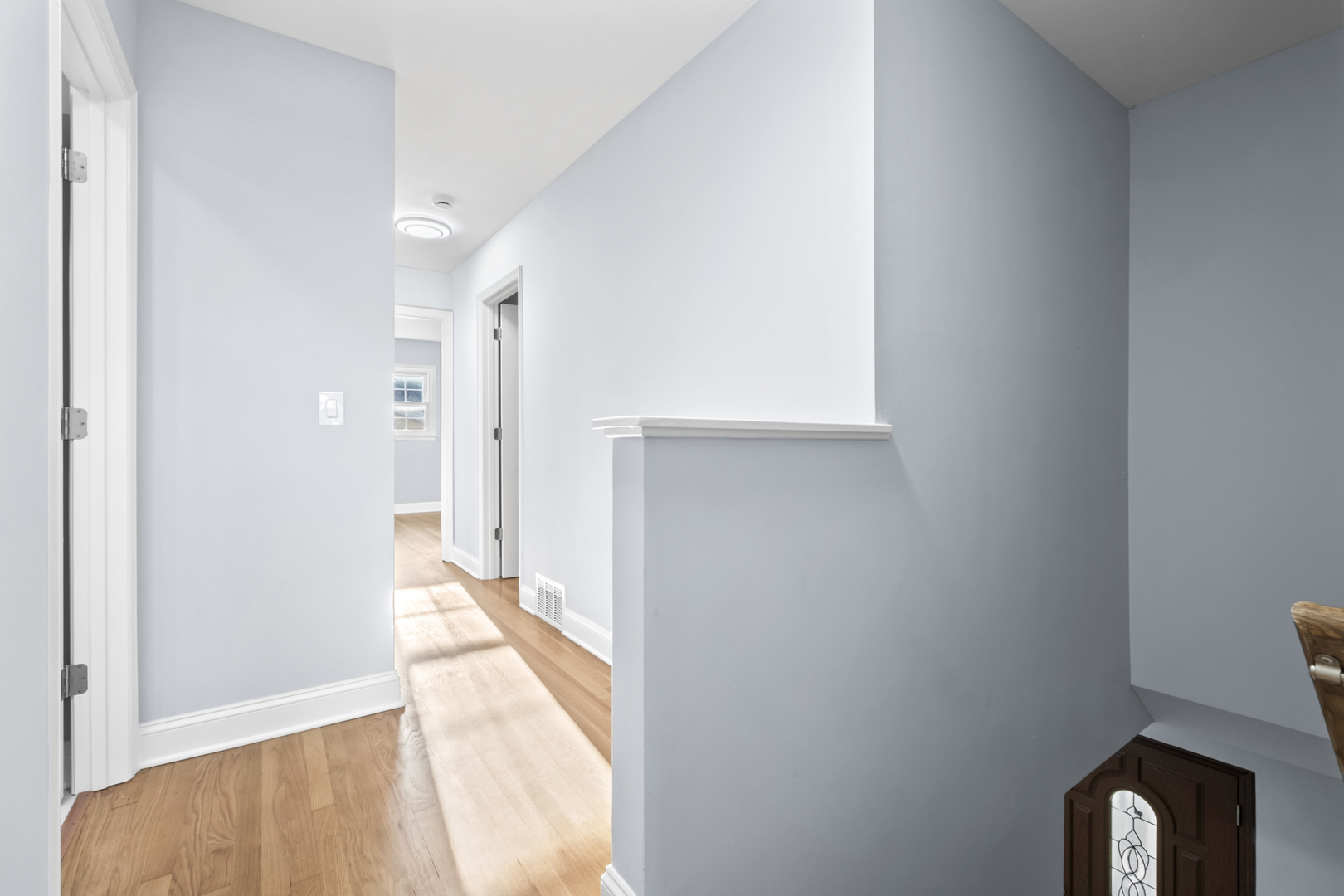 1813 E Wood Lane, Mount Prospect, IL 60056