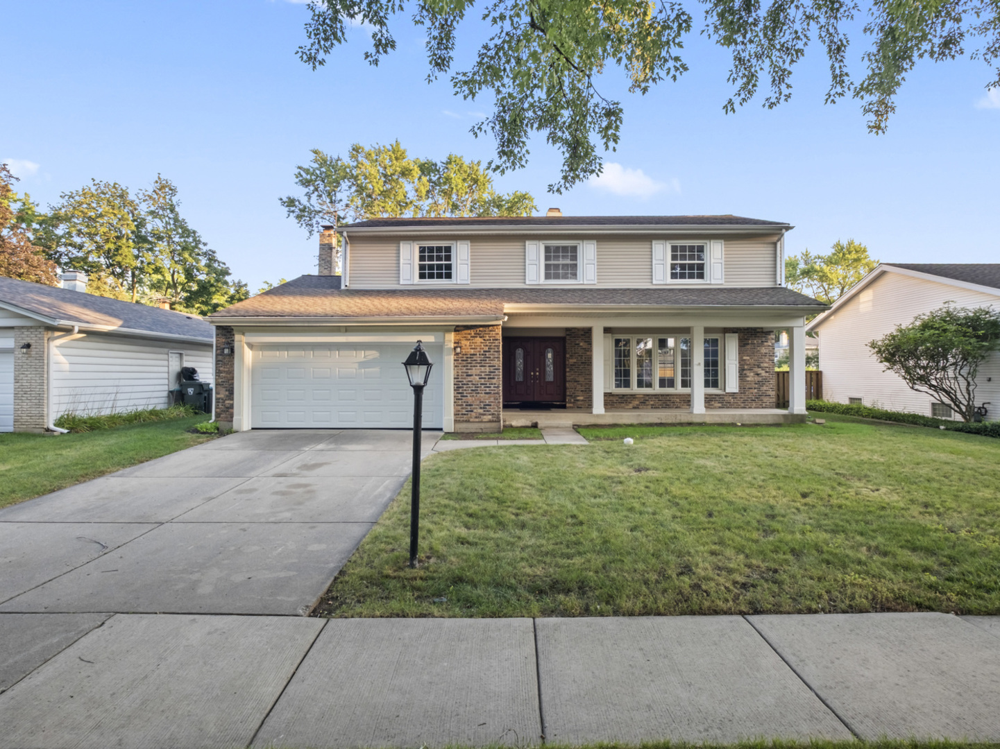 1813 E Wood Lane, Mount Prospect, IL 60056