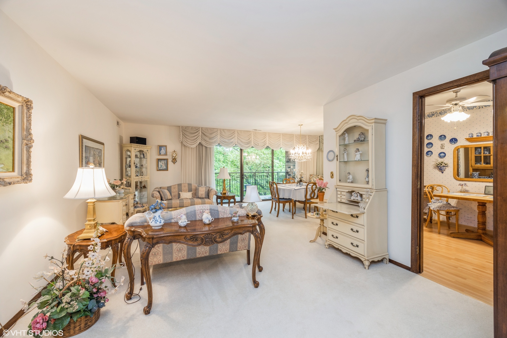 301 Lake Hinsdale Drive #404, Willowbrook, IL 60527