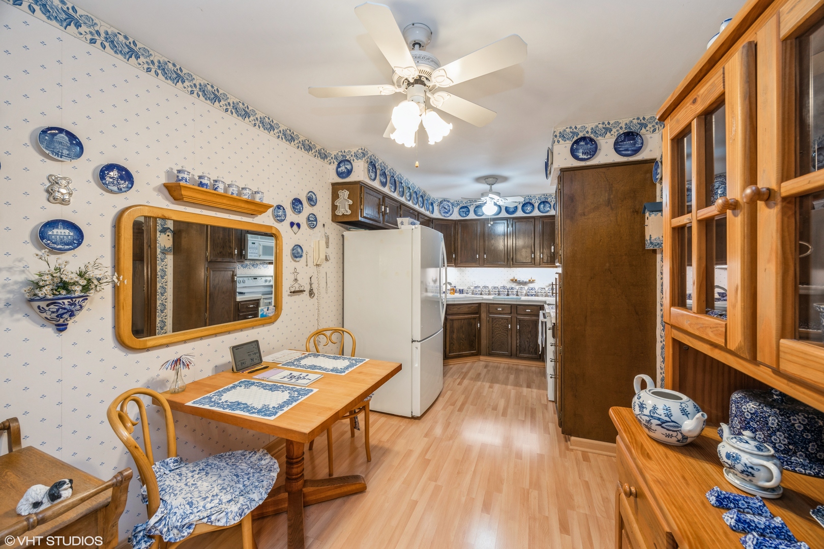 301 Lake Hinsdale Drive #404, Willowbrook, IL 60527