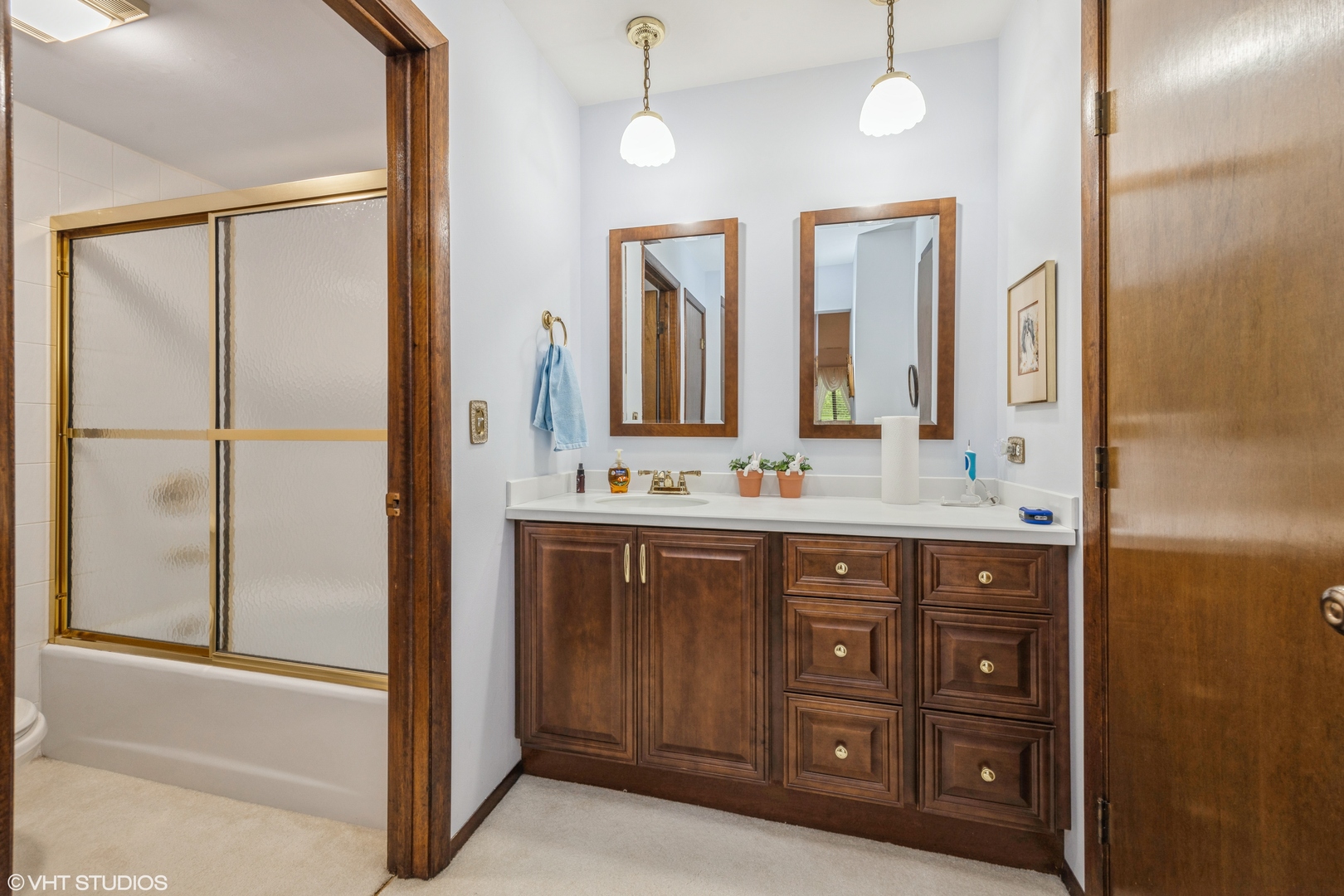 301 Lake Hinsdale Drive #404, Willowbrook, IL 60527