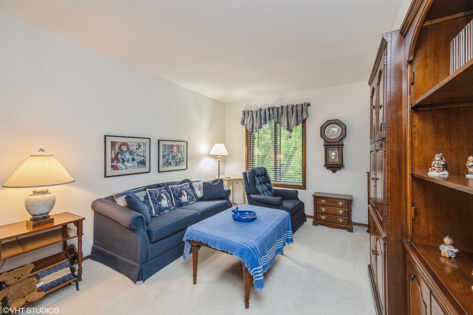 301 Lake Hinsdale Drive #404, Willowbrook, IL 60527