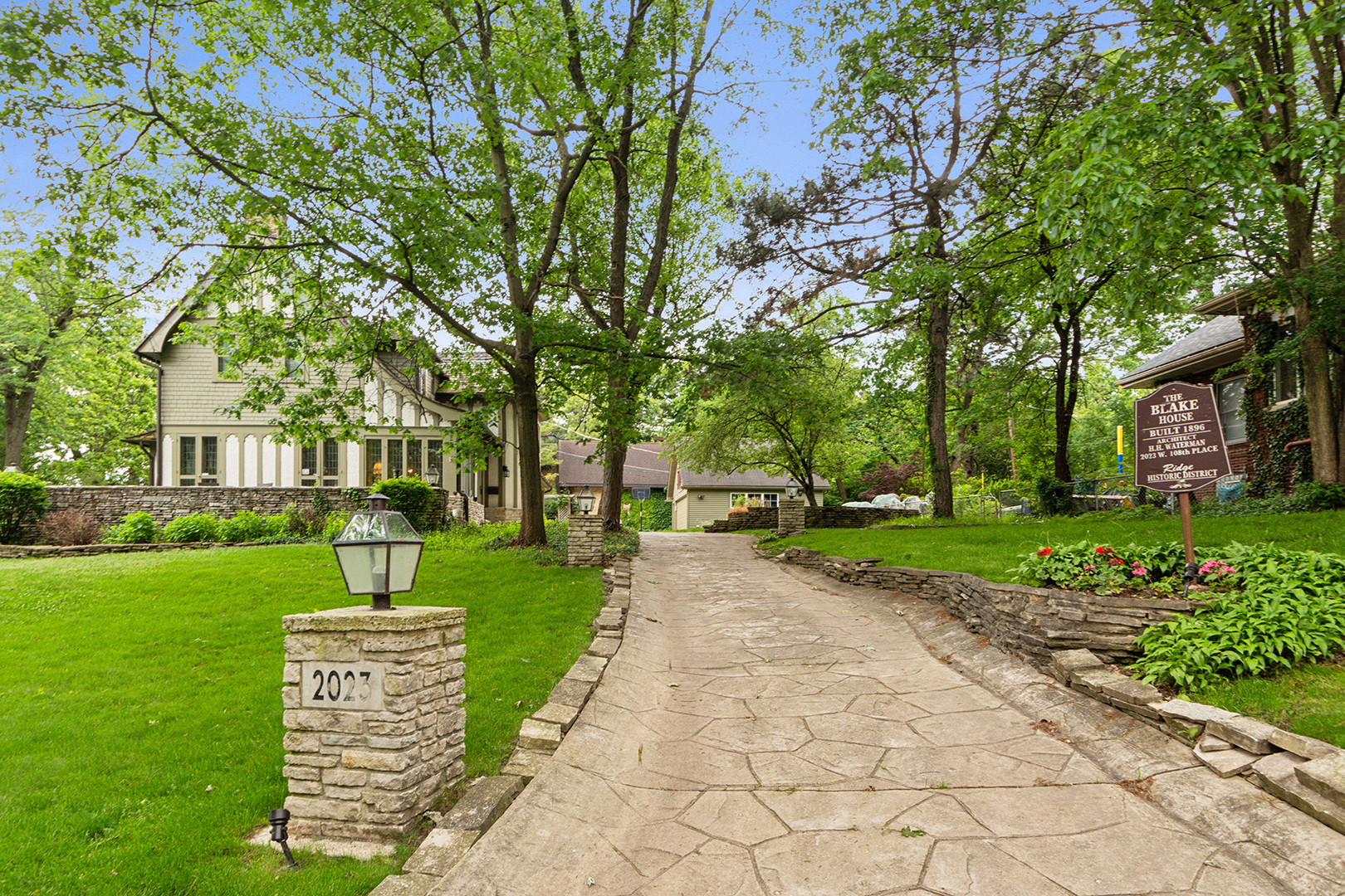 2023-2027 W 108th Place, Chicago, IL 60643