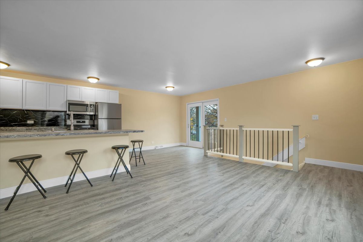 1295 Pearl Avenue #D, Glendale Heights, IL 60139