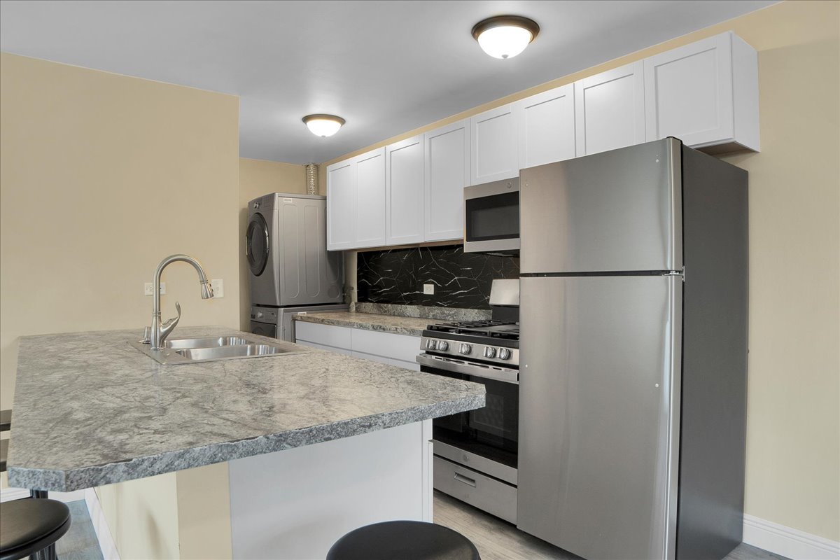 1295 Pearl Avenue #D, Glendale Heights, IL 60139