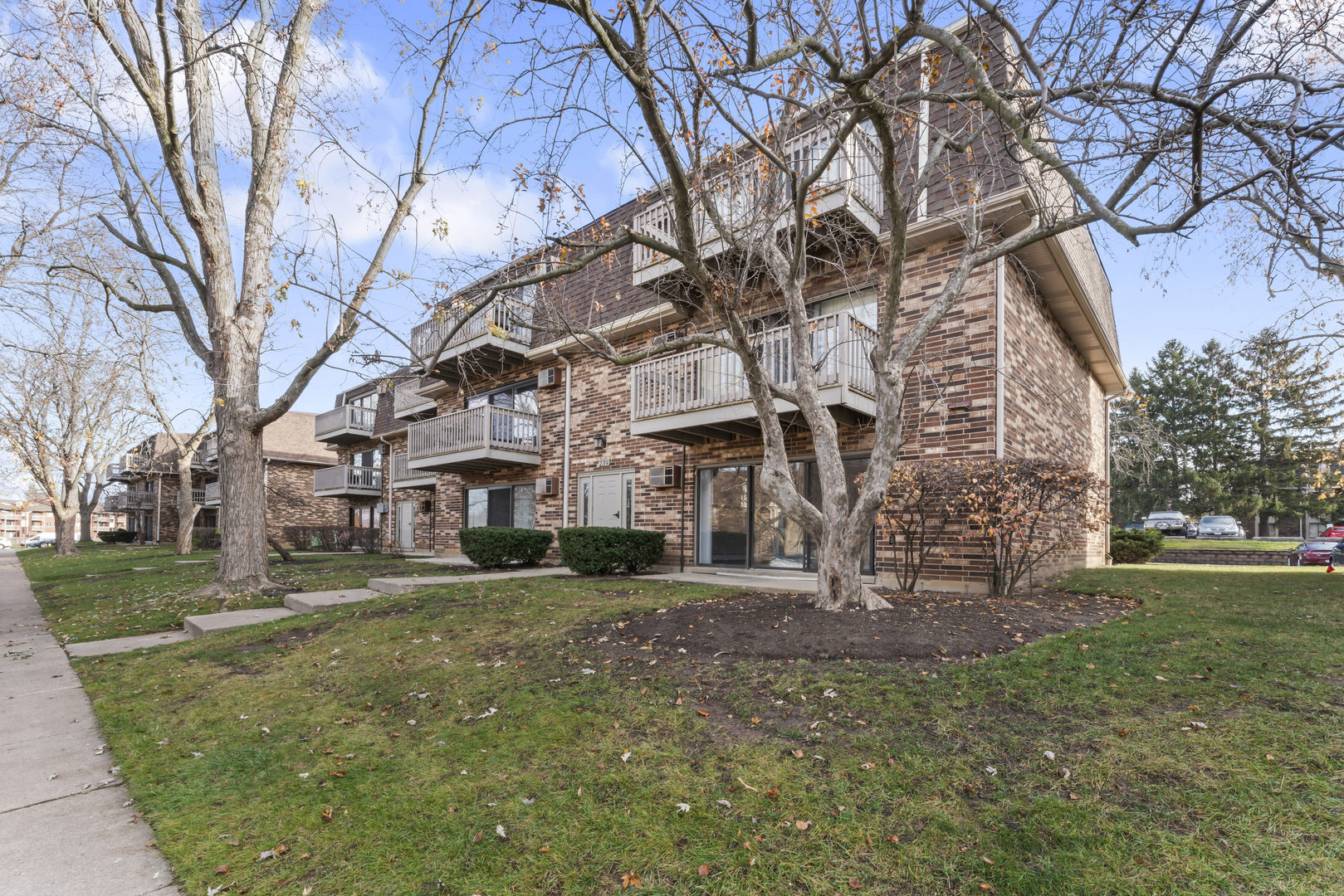 Vernon Hills, IL 60061