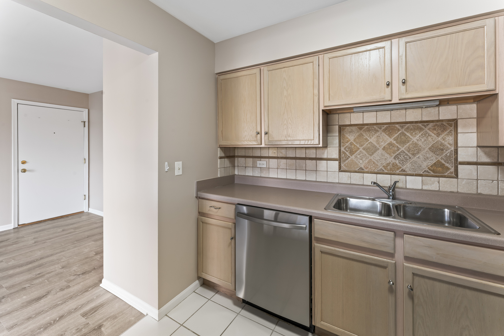 Vernon Hills, IL 60061