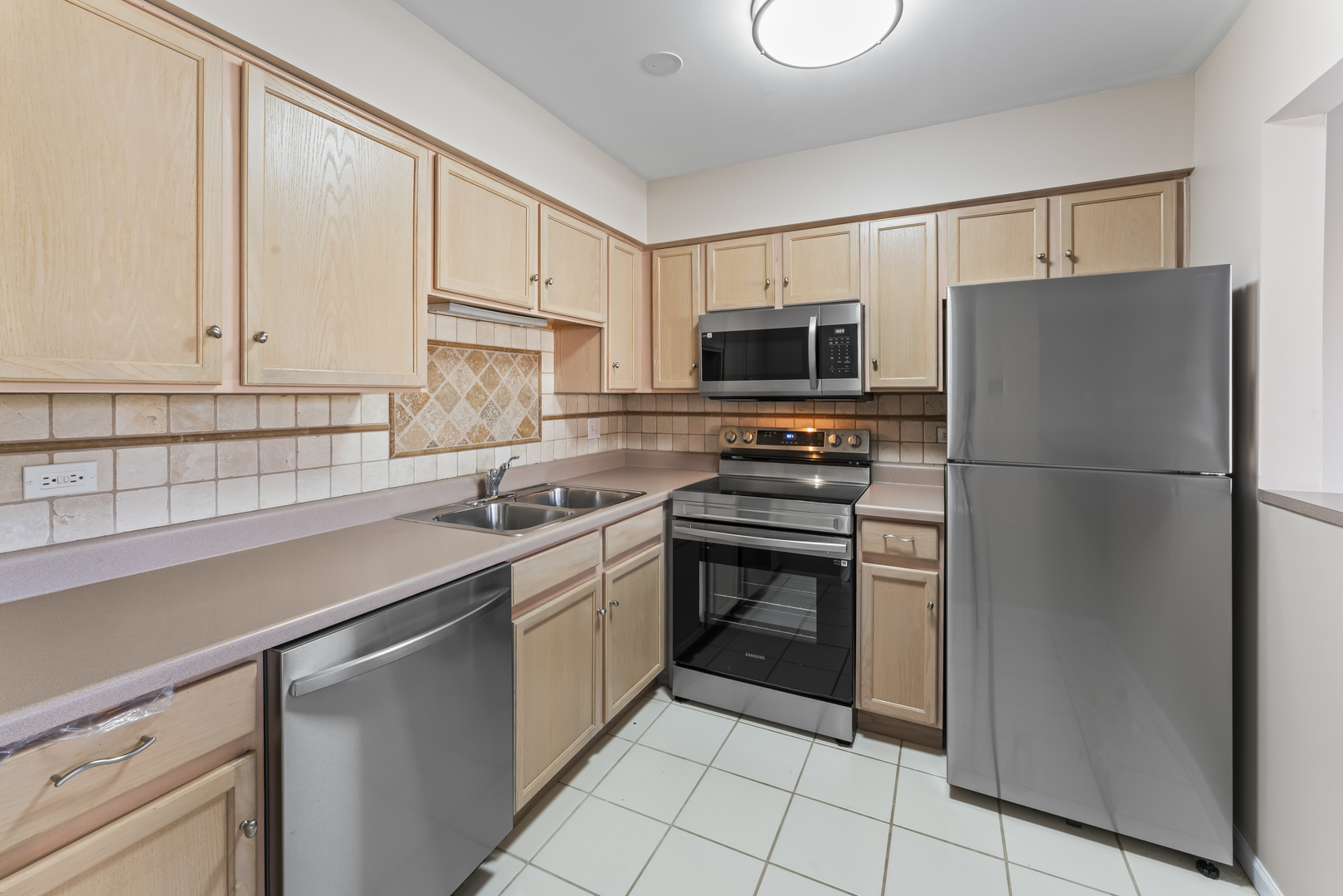 Vernon Hills, IL 60061