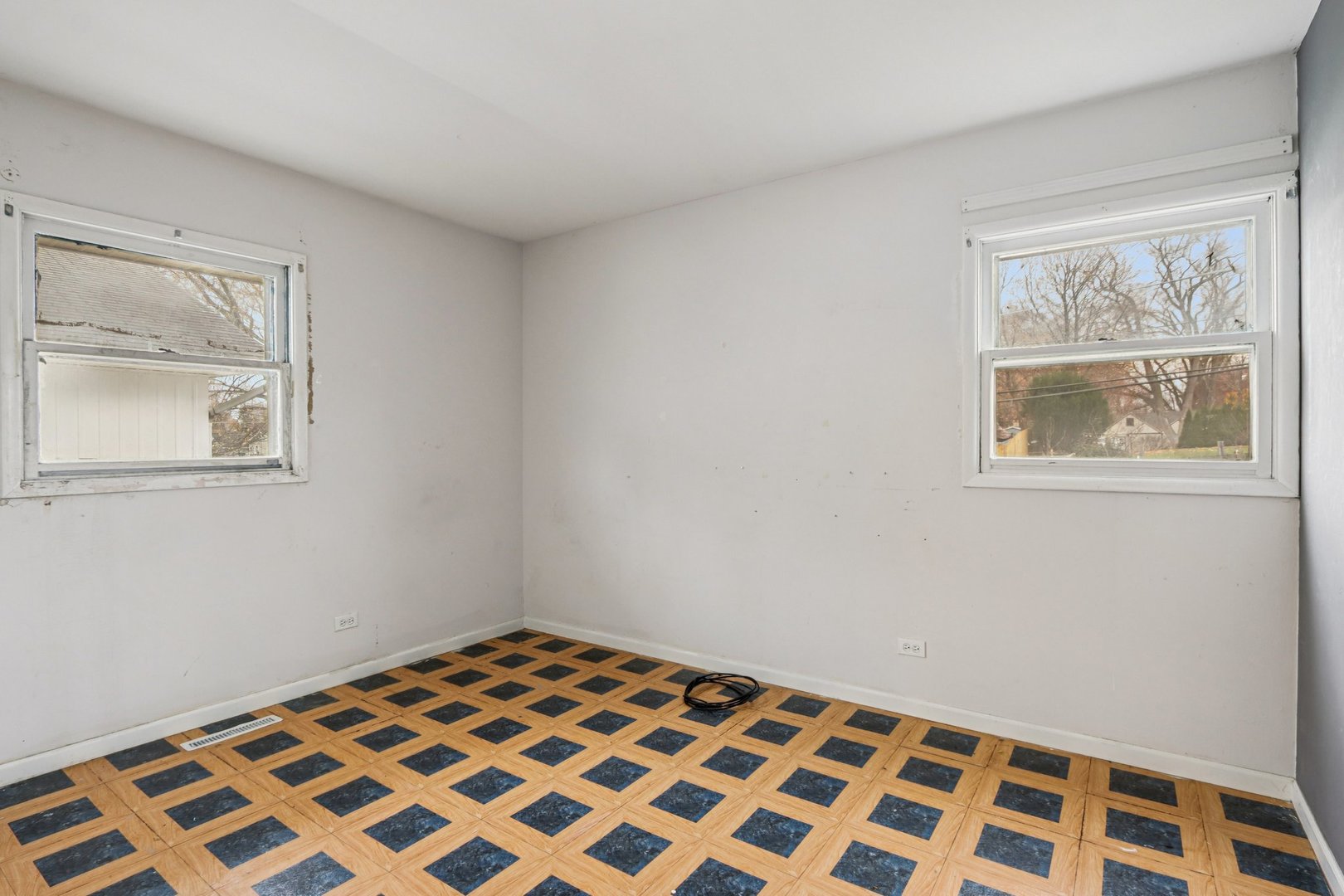 1620 Lotus Drive, Round Lake Beach, IL 60073