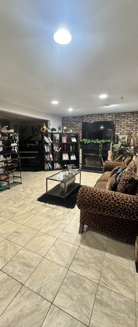 1829 217th Place, Sauk Village, IL 60411