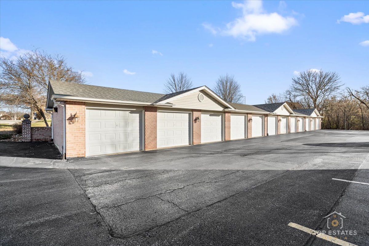 17950 Settlers Pond Way #3B, Orland Park, IL 60467