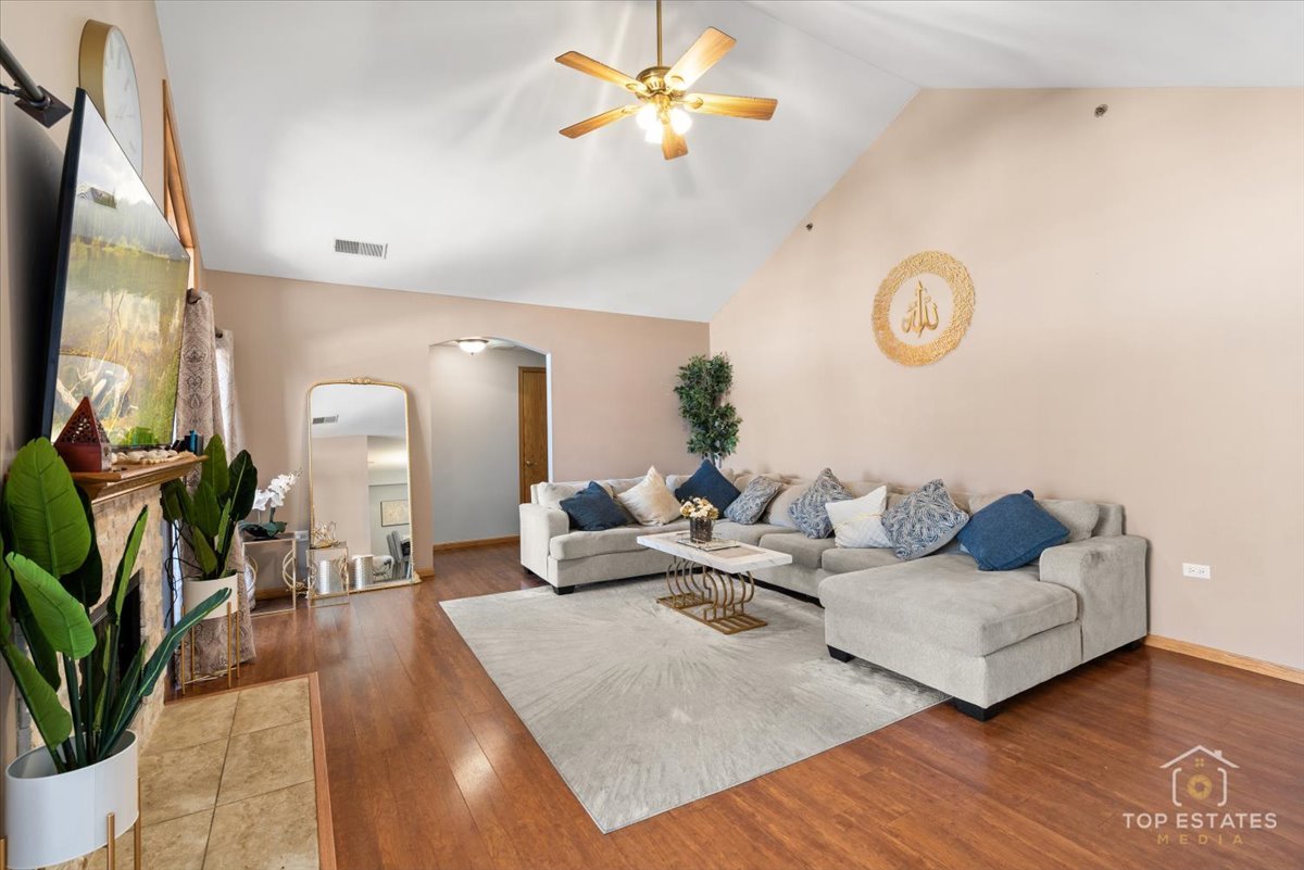 17950 Settlers Pond Way #3B, Orland Park, IL 60467