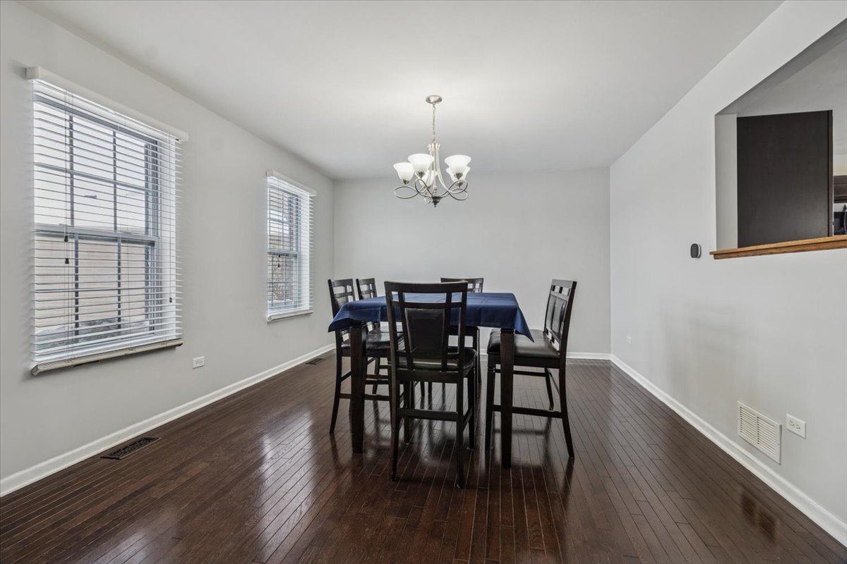 1112 Kim Court, Joliet, IL 60431