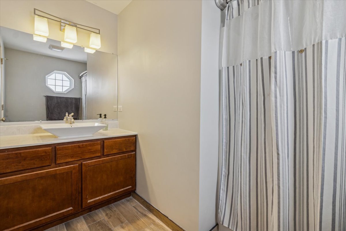 1112 Kim Court, Joliet, IL 60431