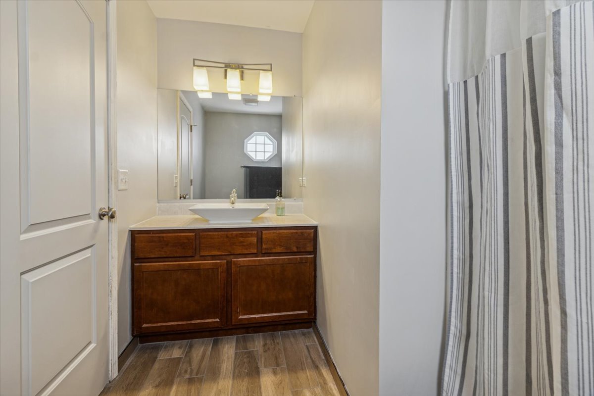 1112 Kim Court, Joliet, IL 60431