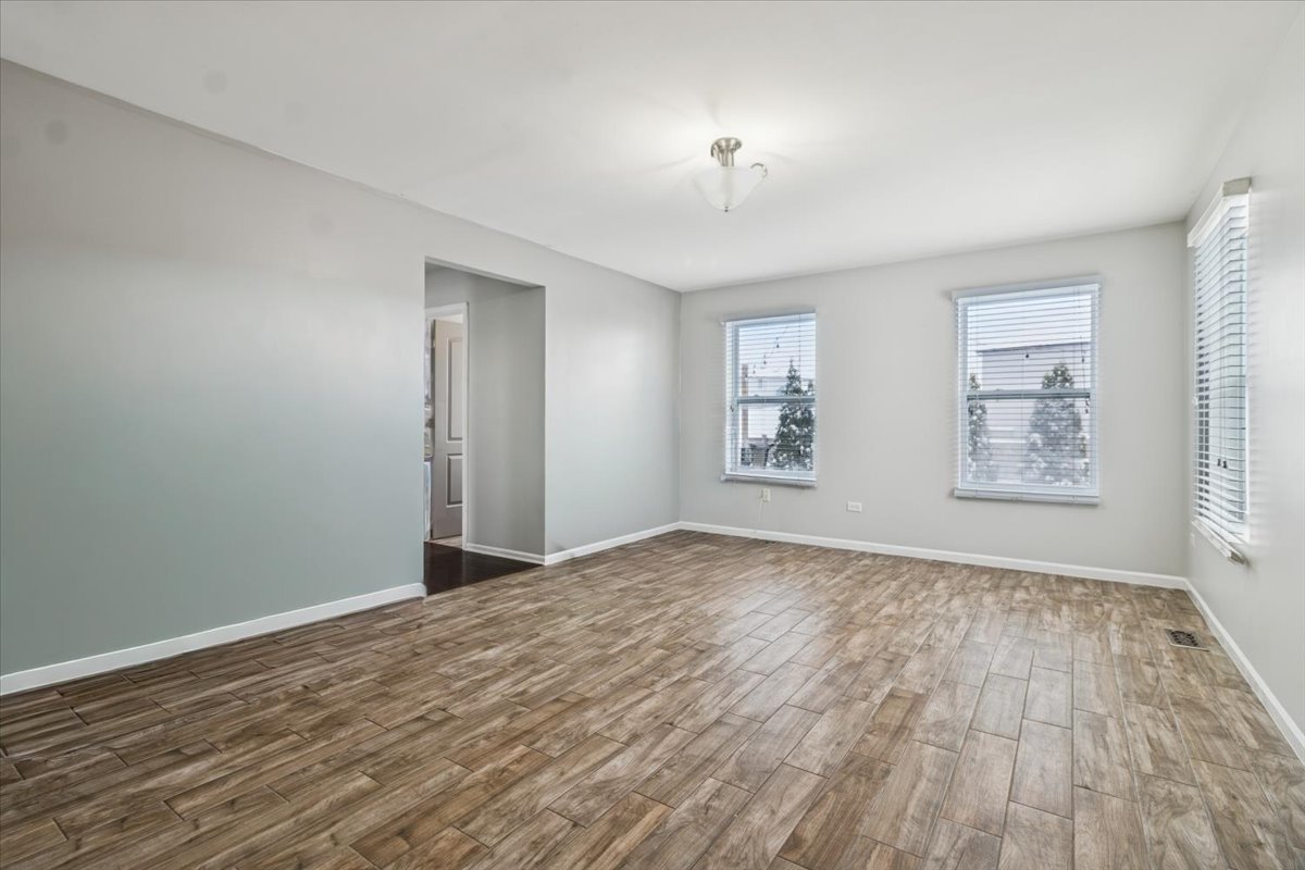 1112 Kim Court, Joliet, IL 60431