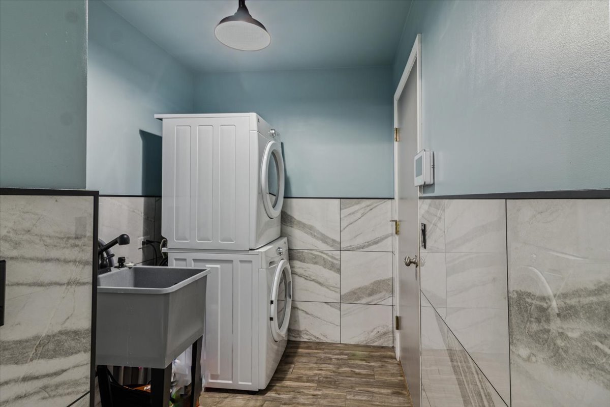 1112 Kim Court, Joliet, IL 60431