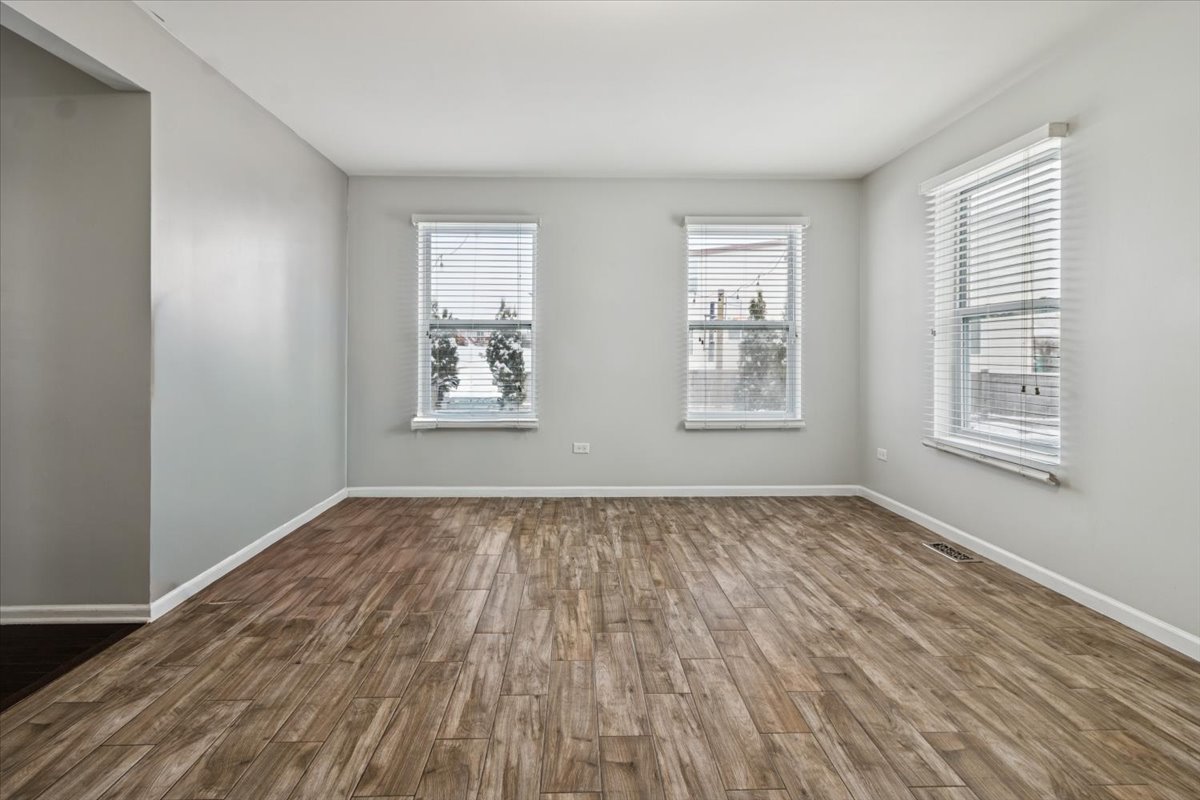 1112 Kim Court, Joliet, IL 60431