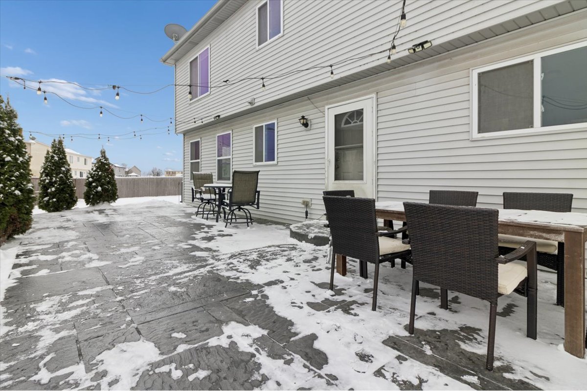 1112 Kim Court, Joliet, IL 60431