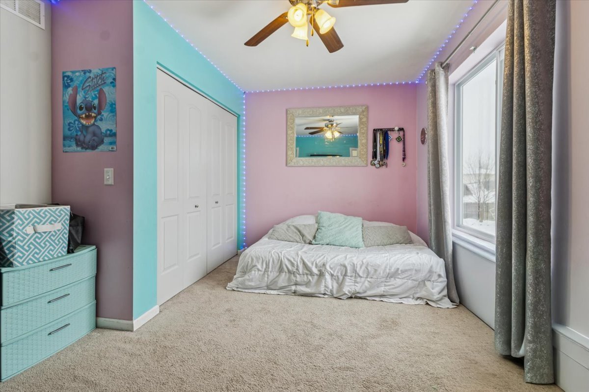 1112 Kim Court, Joliet, IL 60431