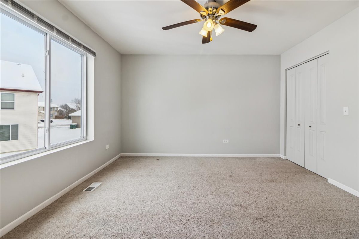 1112 Kim Court, Joliet, IL 60431