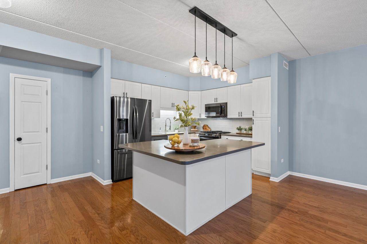 133 W Palatine Road #108, Palatine, IL 60067