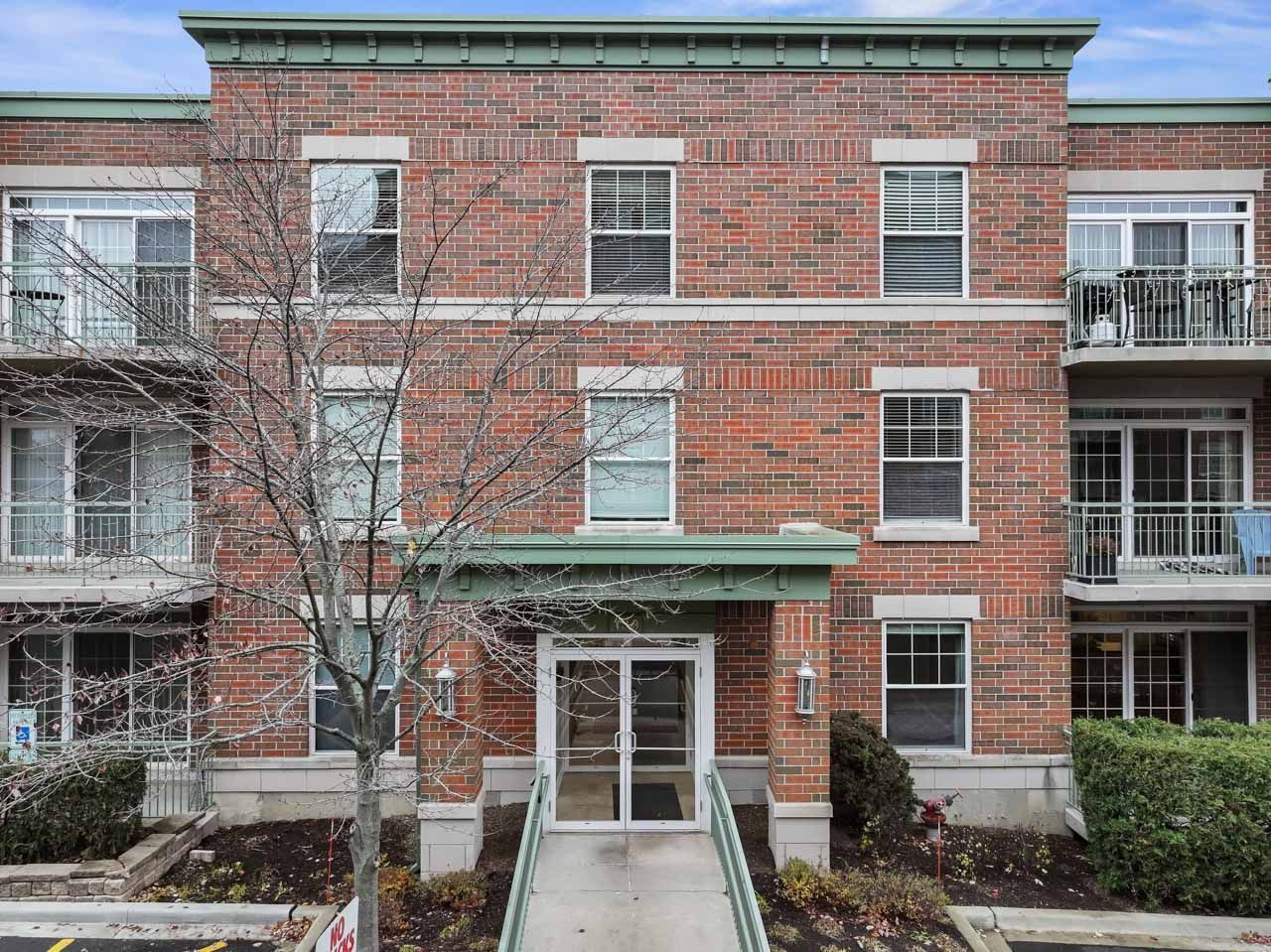 133 W Palatine Road #108, Palatine, IL 60067