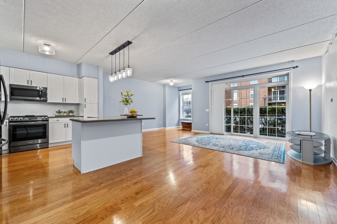 133 W Palatine Road #108, Palatine, IL 60067