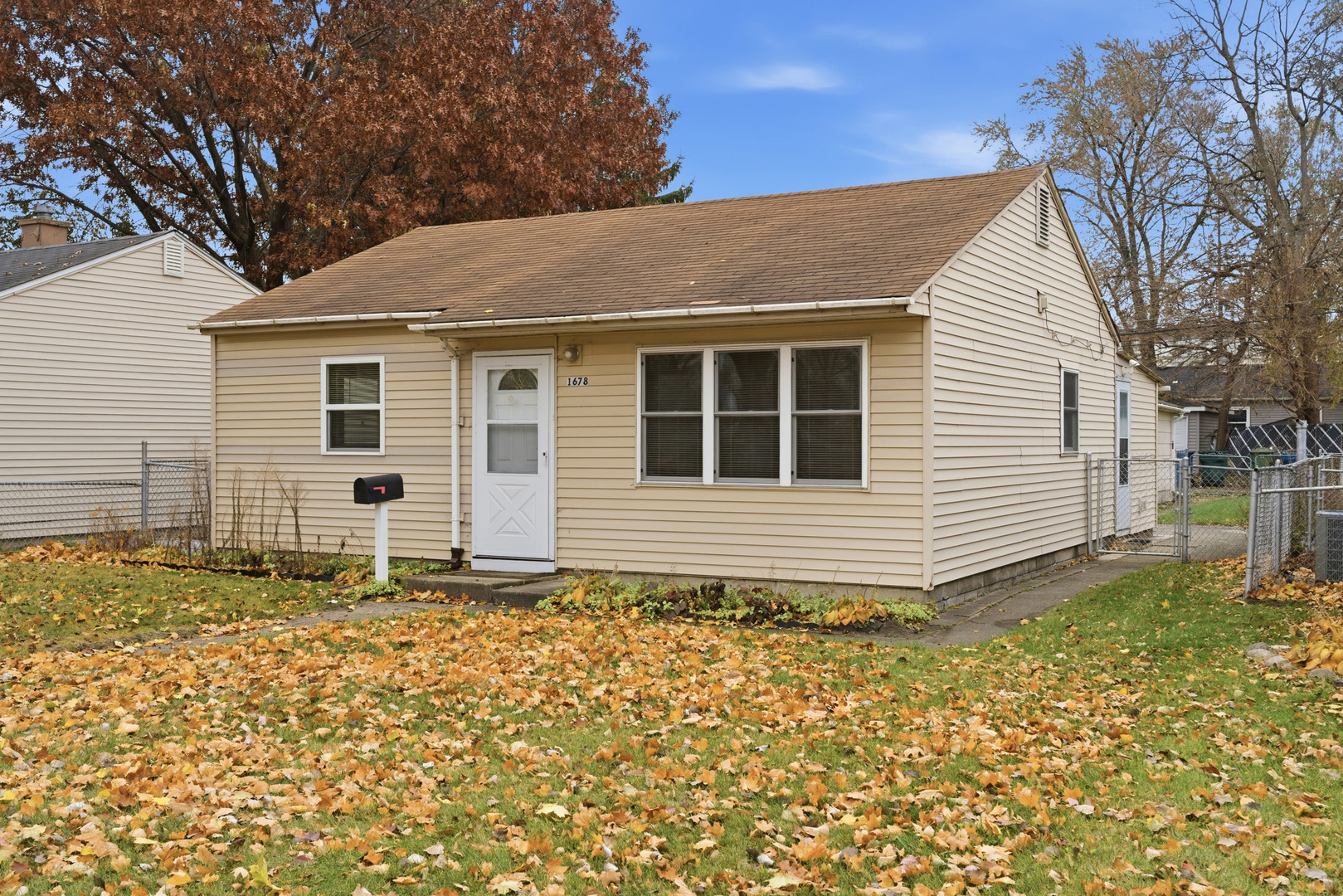1678 174TH Place, Hammond, IN 46324