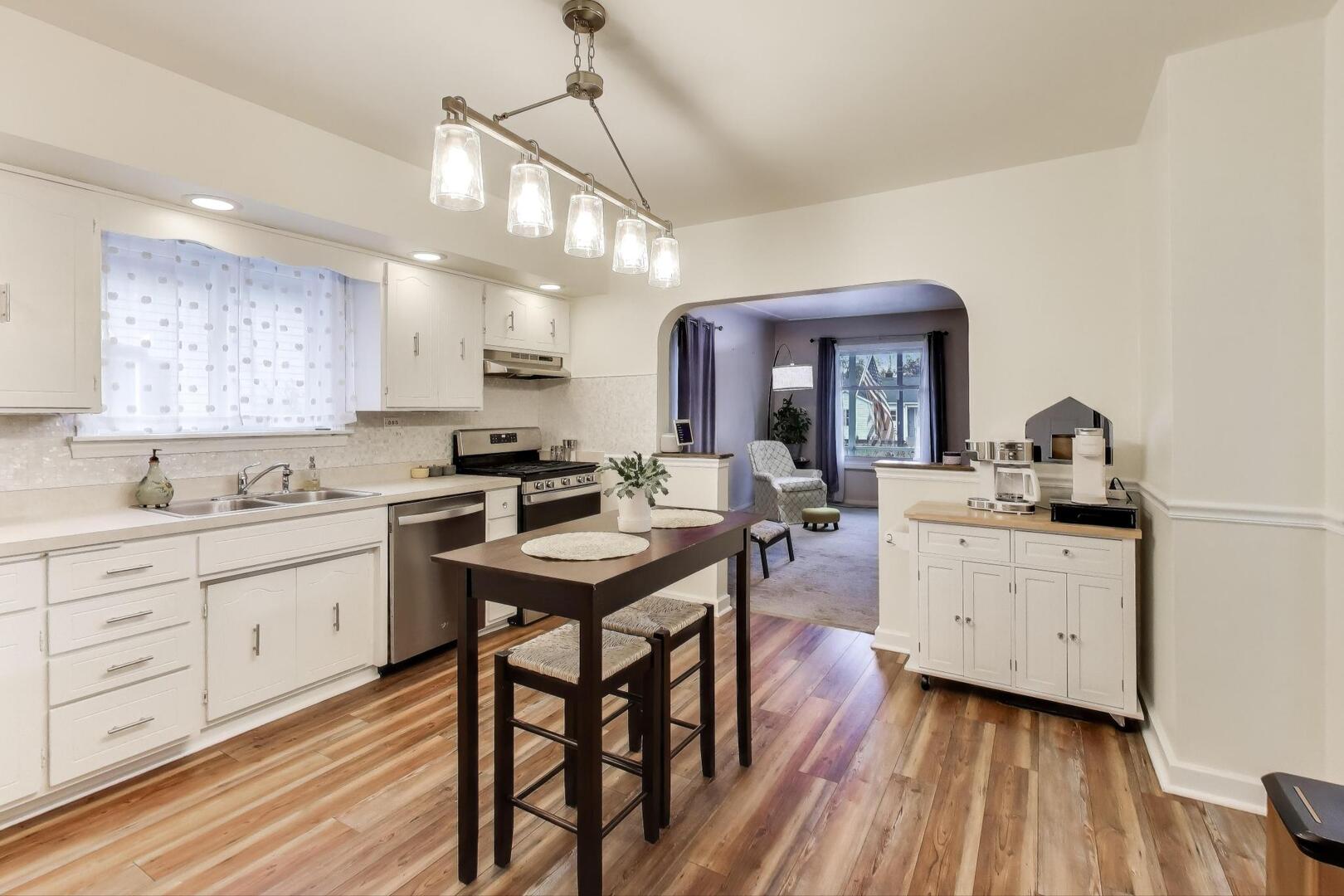 2643 Ridge Road, Lansing, IL 60438