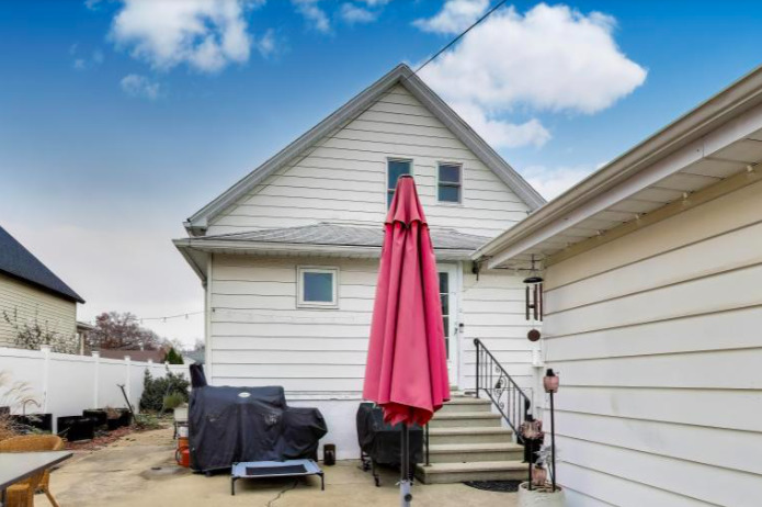 2643 Ridge Road, Lansing, IL 60438