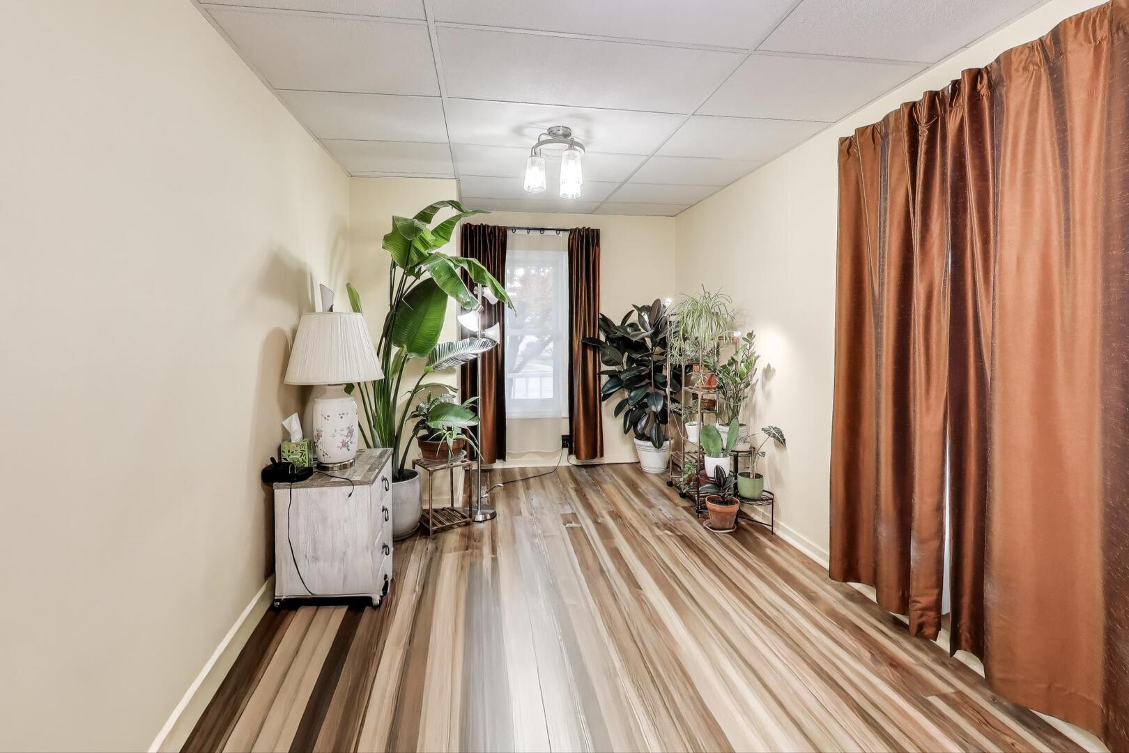 2643 Ridge Road, Lansing, IL 60438