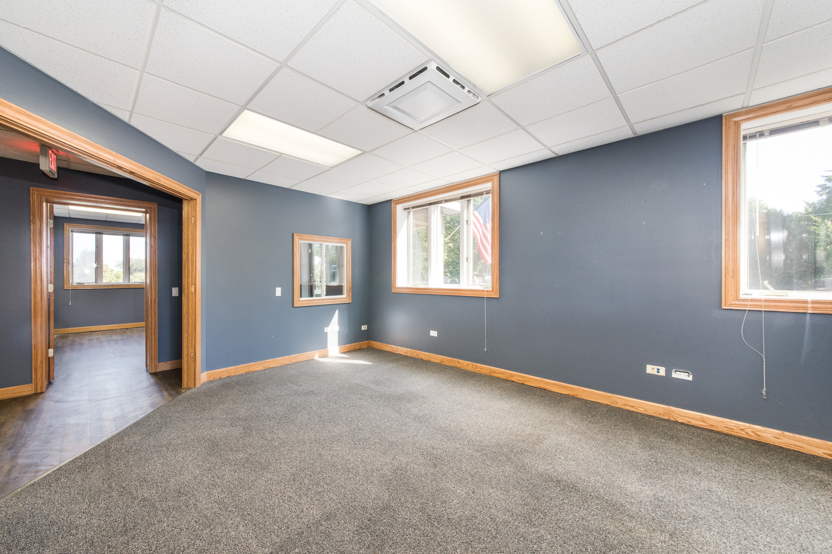 72 East Street, Crystal Lake, IL 60014