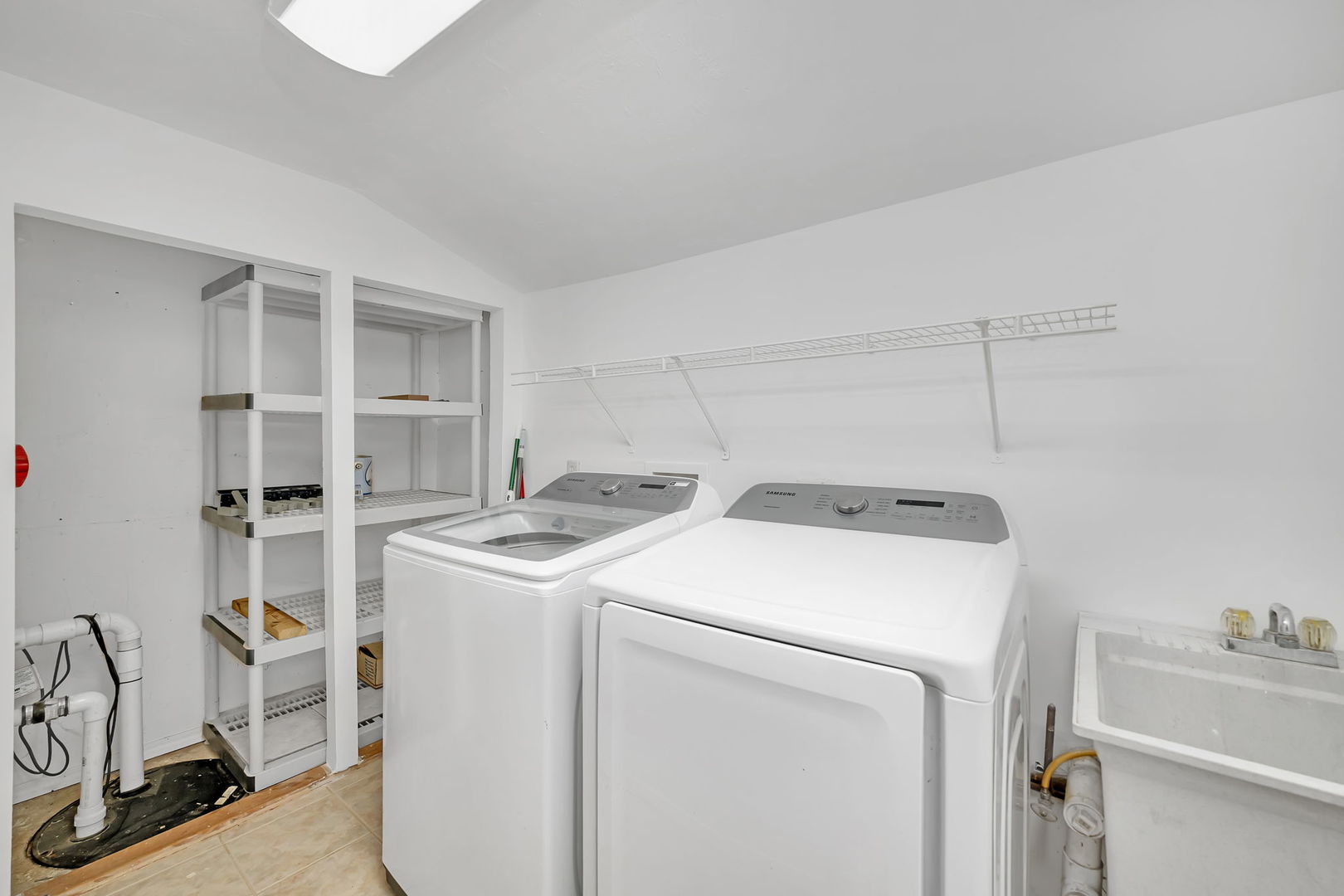 156 Cypress Drive, Bolingbrook, IL 60440