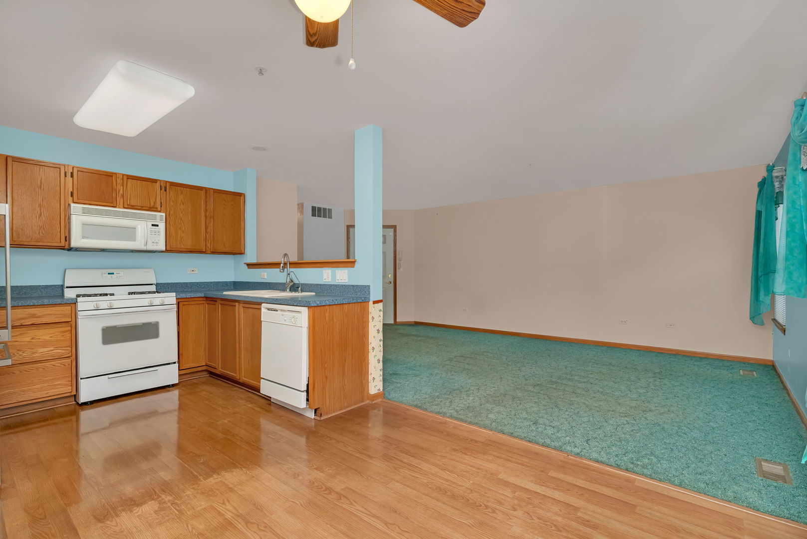 21230 W Walnut Drive #A, Plainfield, IL 60544