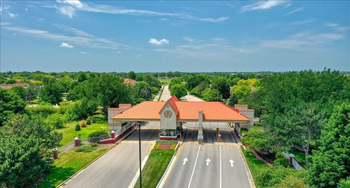 21230 W Walnut Drive #A, Plainfield, IL 60544