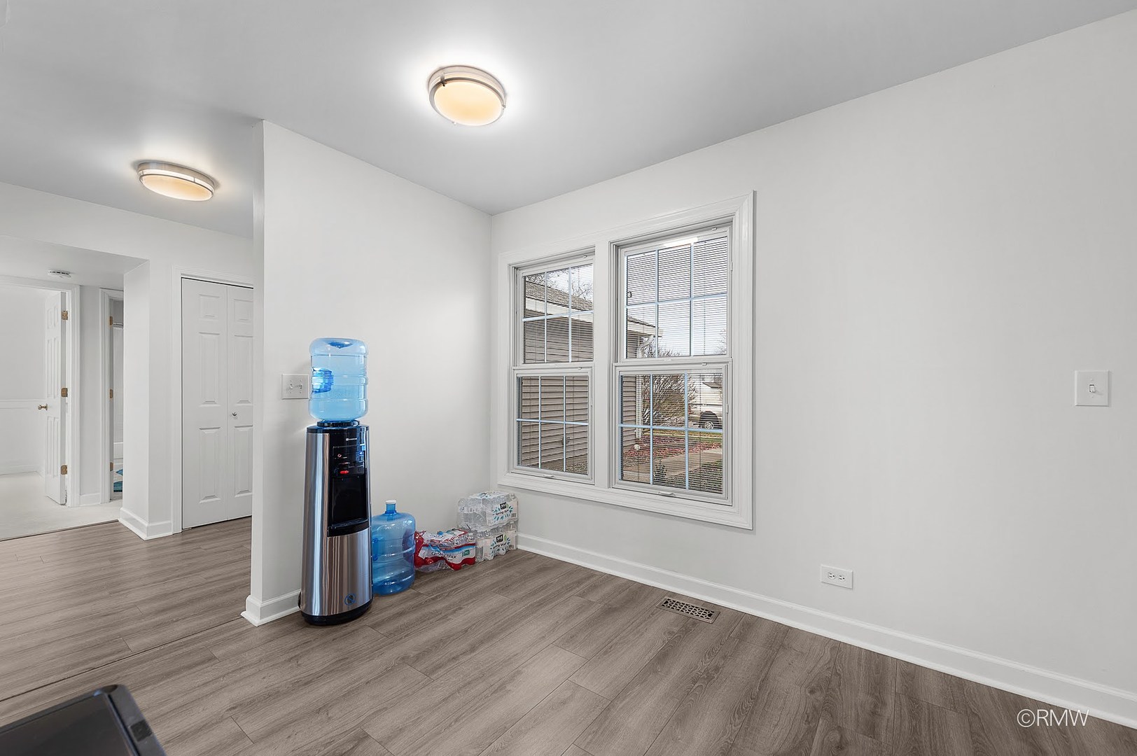 23 Hesterman Drive, Glendale Heights, IL 60139