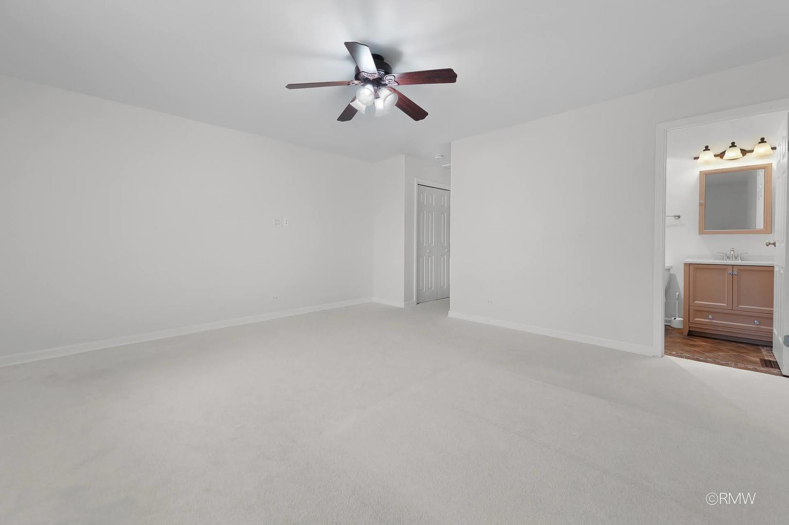 23 Hesterman Drive, Glendale Heights, IL 60139