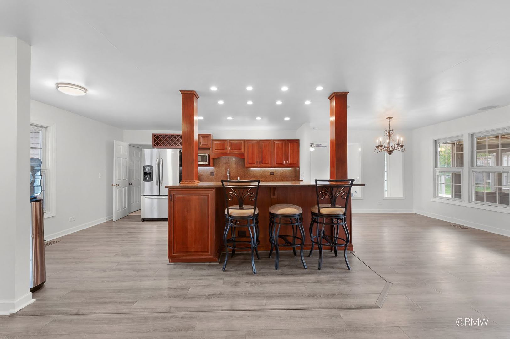 23 Hesterman Drive, Glendale Heights, IL 60139