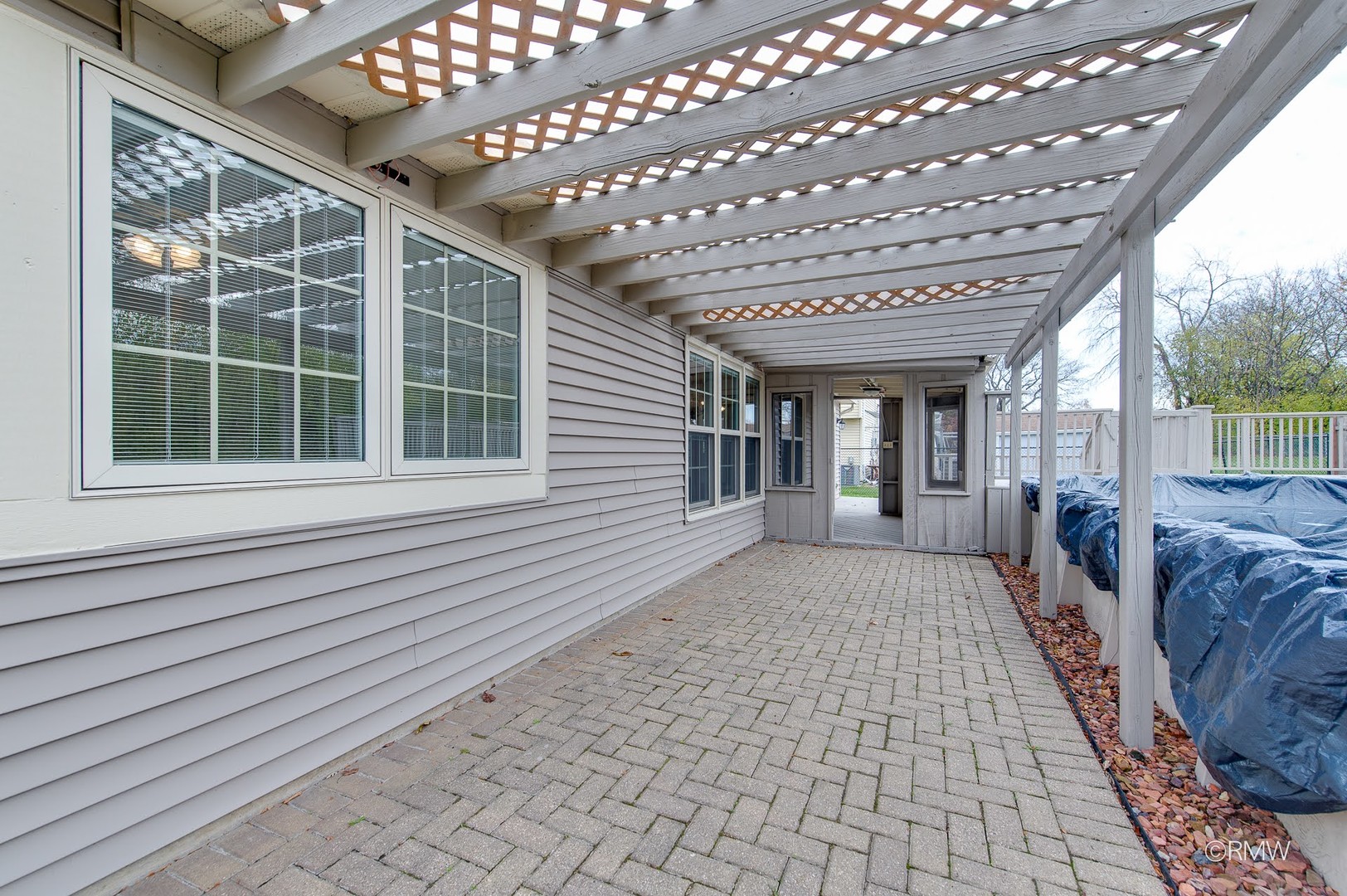 23 Hesterman Drive, Glendale Heights, IL 60139