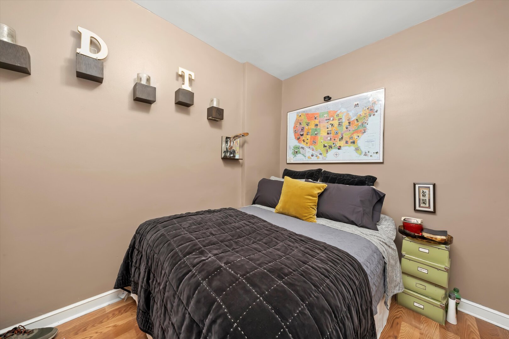 11400 S Champlain Avenue, Chicago, IL 60628