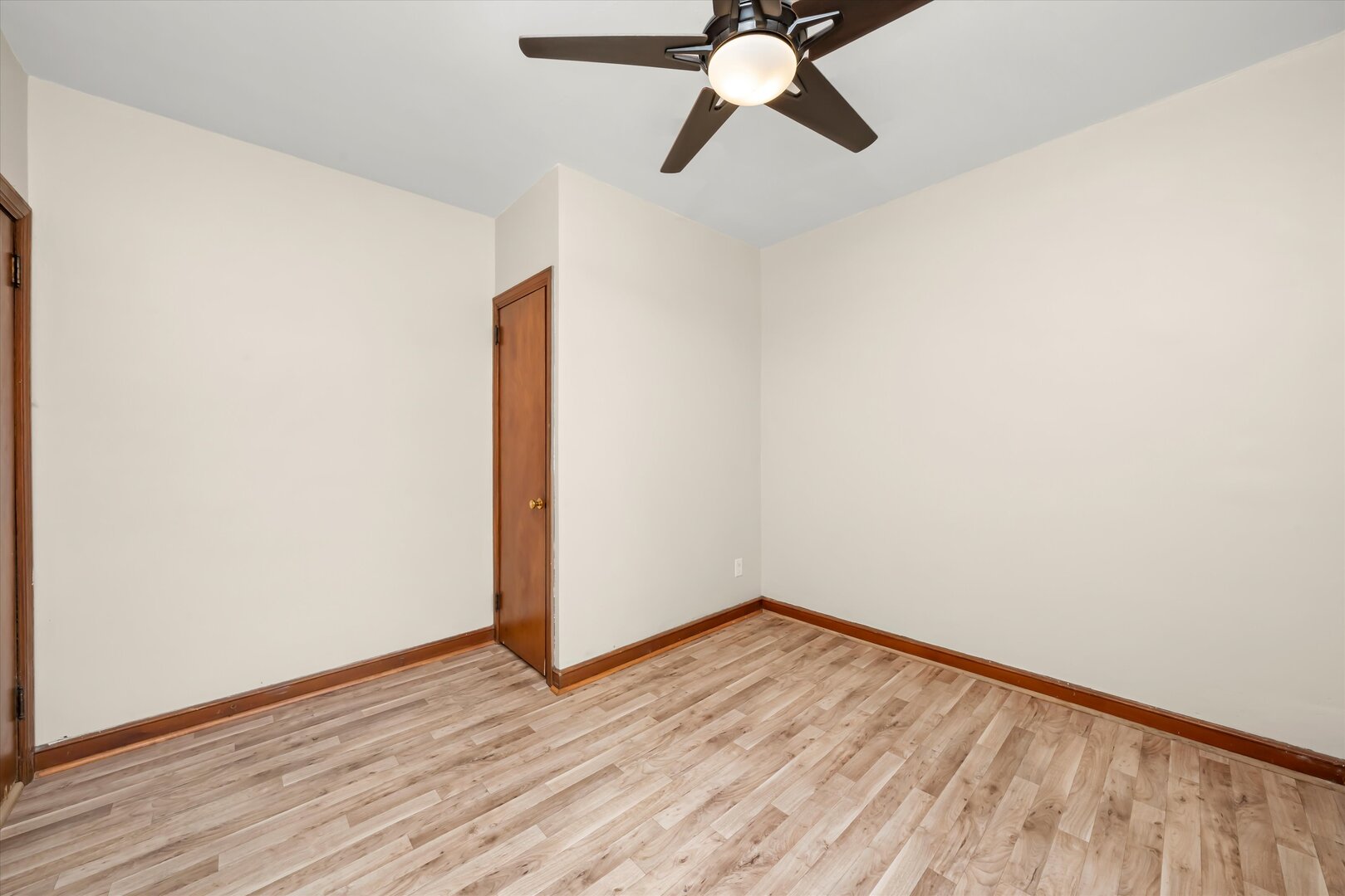 11400 S Champlain Avenue, Chicago, IL 60628