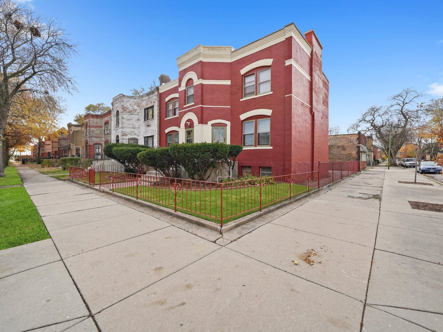 11400 S Champlain Avenue, Chicago, IL 60628