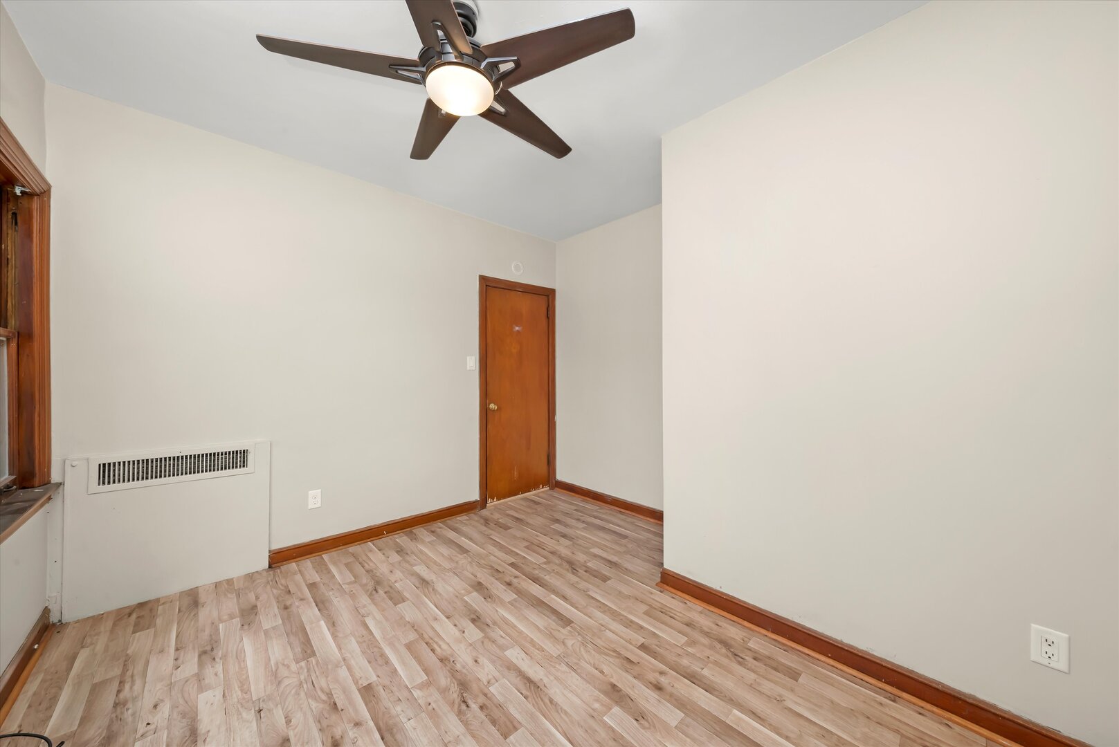 11400 S Champlain Avenue, Chicago, IL 60628