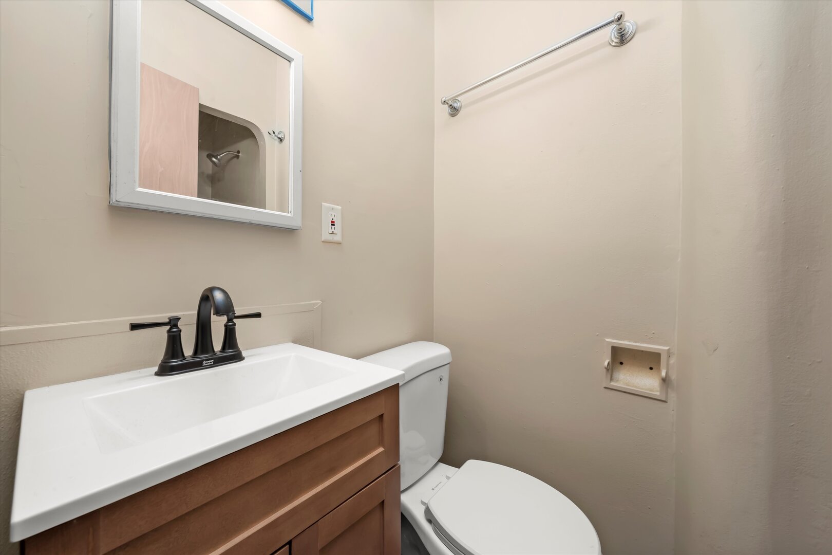 11400 S Champlain Avenue, Chicago, IL 60628